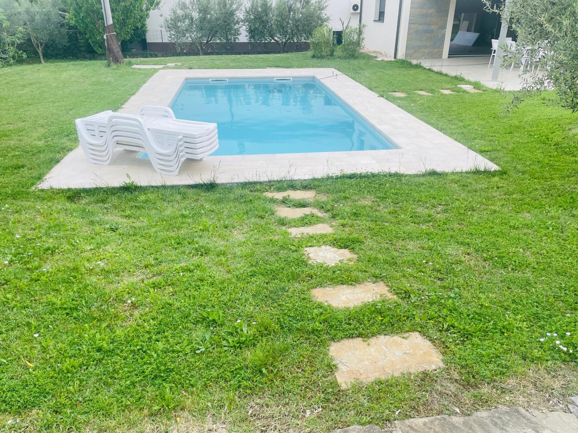 Paradise Villas With Swimming Pool Koper Exterior photo